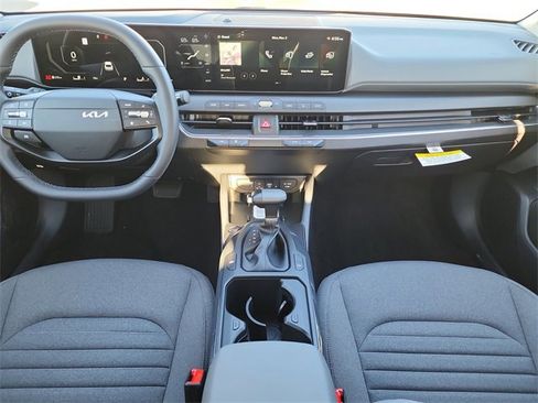 New 2025 Kia K4 EX image 18