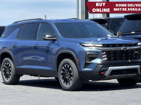 Used 2025 Chevrolet Traverse Z71 AWD/4WD image 1