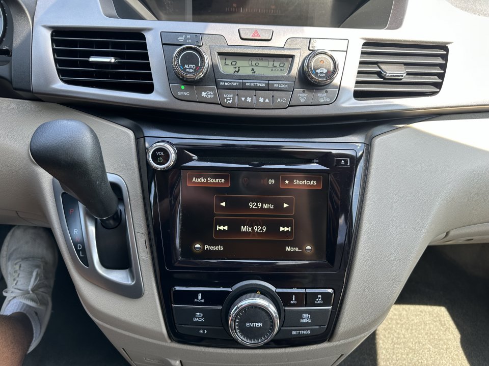 Used 2017 Honda Odyssey EX-L image 11