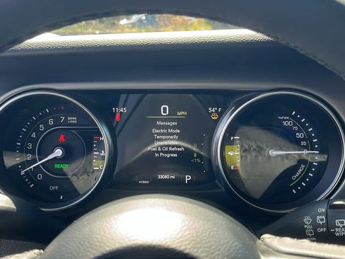 Used 2023 Jeep Wrangler Unlimited w/ Sun & Screen Package AWD/4WD image 14