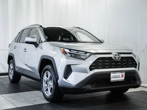 Used 2025 Toyota RAV4 XLE image 1