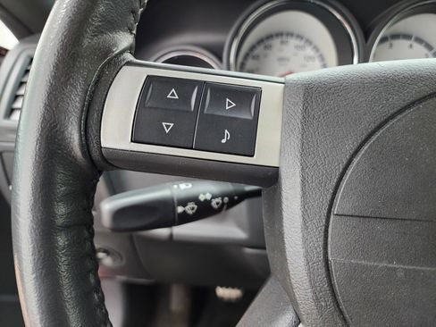 Used 2010 Dodge Challenger R/T RWD image 40