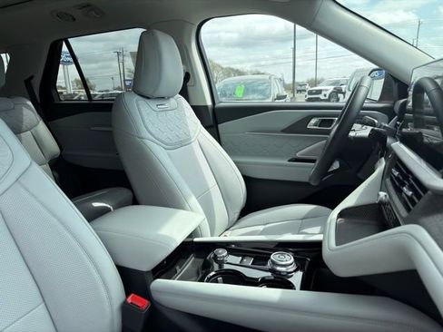 New 2026 Ford Explorer Platinum AWD/4WD image 28