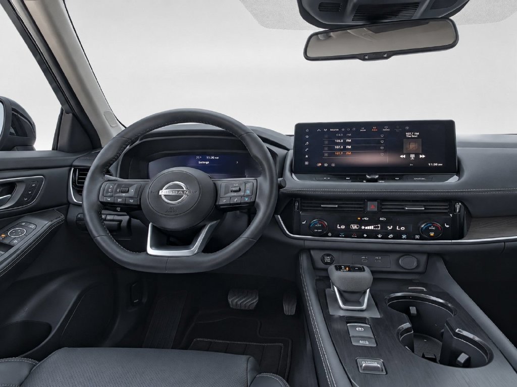 Certified 2024 Nissan Rogue Platinum w/ Platinum Premium Package FWD image 26