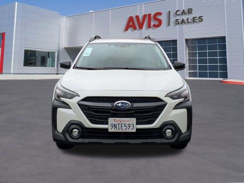 Used 2025 Subaru Outback Premium image 2