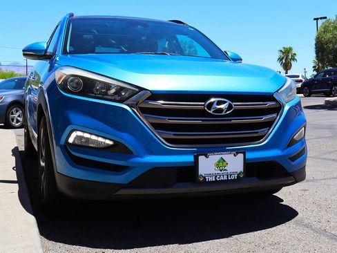 Used 2016 Hyundai Tucson Limited w/ Option Group 03 FWD image 18