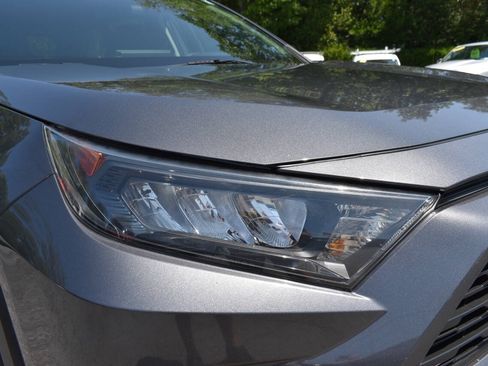 Used 2021 Toyota RAV4 LE FWD image 39