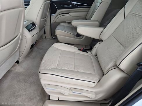 Used 2021 Cadillac Escalade Premium Luxury image 5