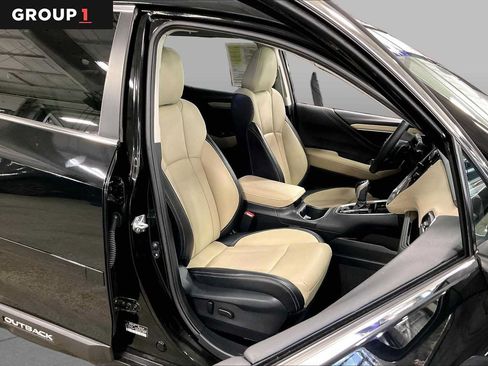 Used 2023 Subaru Outback Limited AWD/4WD image 9