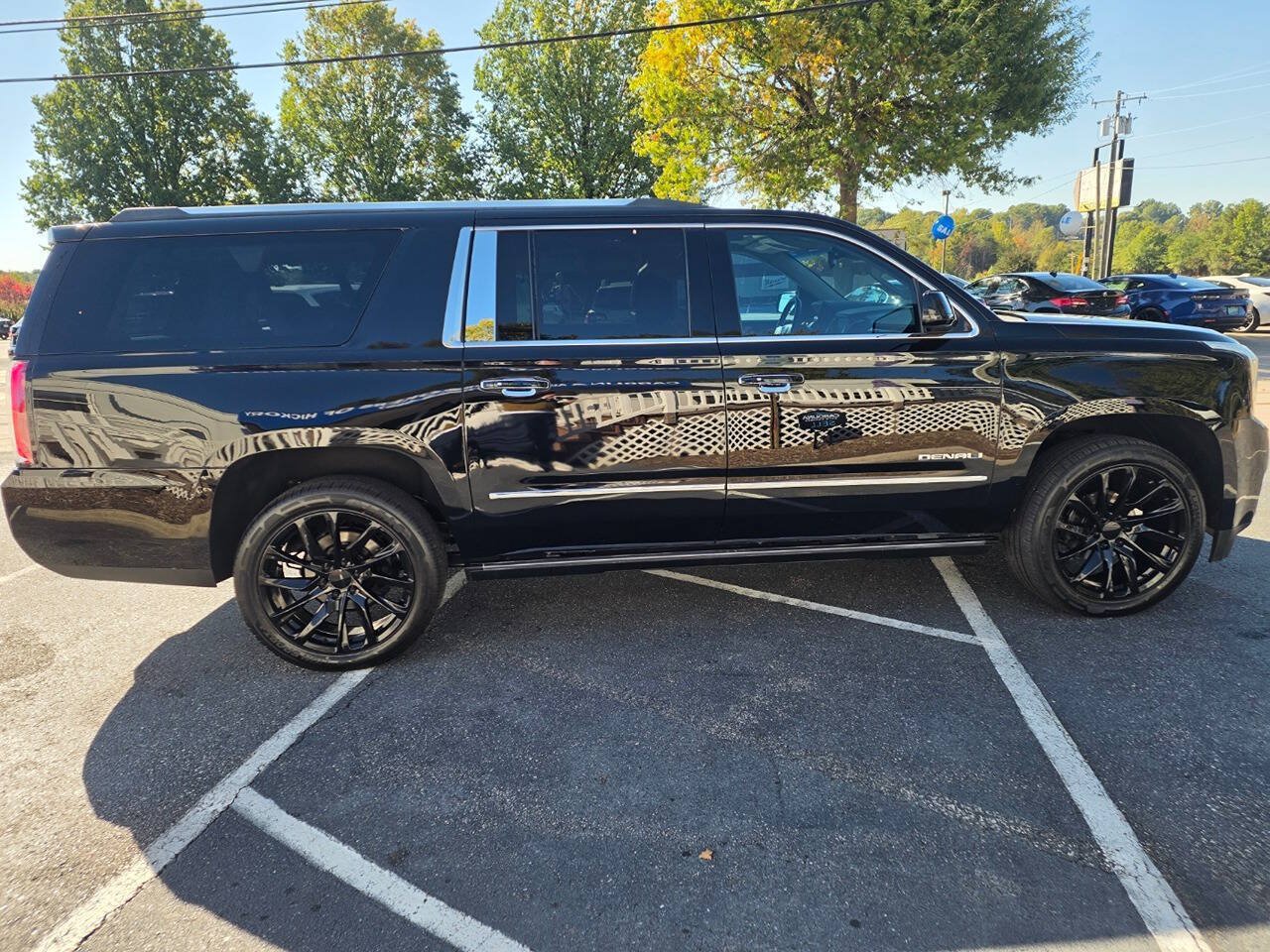 Used 2017 GMC Yukon XL Denali w/ Open Road Package RWD image 7