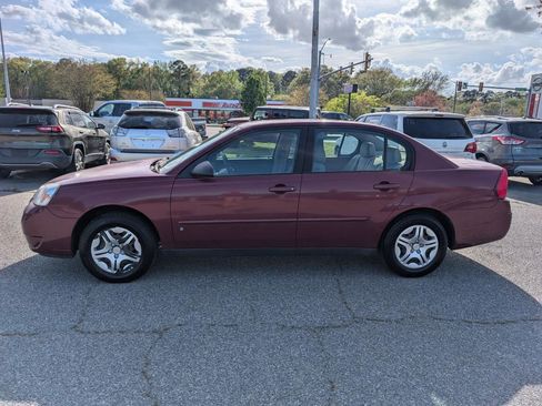 Used 2007 Chevrolet Malibu LS FWD image 2