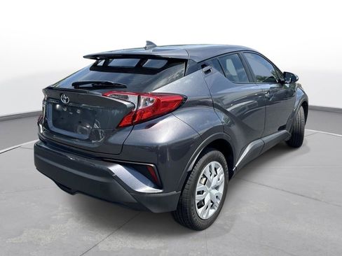 Used 2019 Toyota C-HR LE FWD image 6