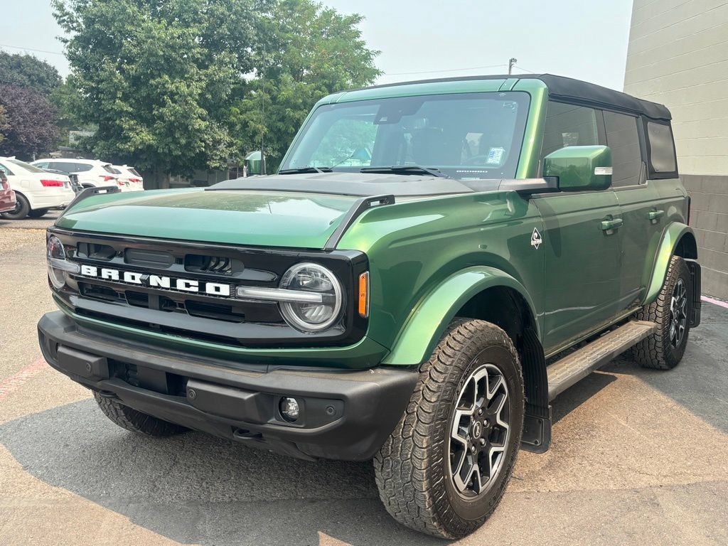 Used 2023 Ford Bronco Outer Banks AWD/4WD image 12