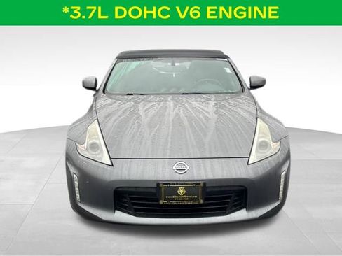 Used 2014 Nissan 370Z Touring image 3