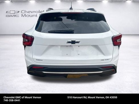 New 2026 Chevrolet Trax ACTIV w/ Driver Confidence Package FWD image 3