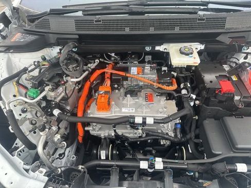 New 2026 Chevrolet Equinox EV LT image 35