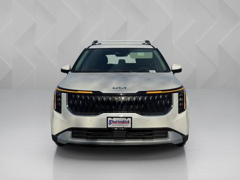 New 2026 Kia Carnival EX FWD image 3