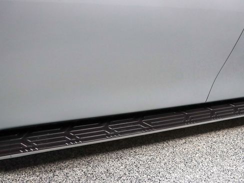 Used 2023 INFINITI QX80 Luxe w/ Cargo Package RWD image 12