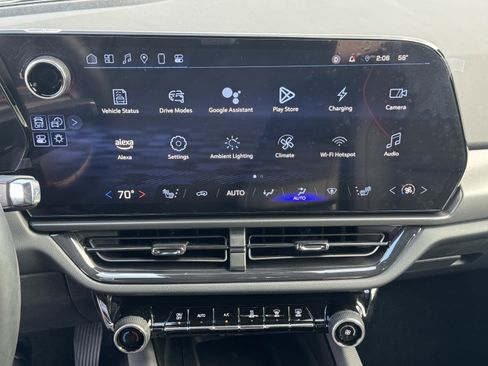 Used 2025 Chevrolet Equinox EV RS image 23