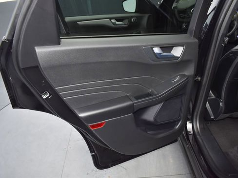 Used 2024 Ford Escape Platinum image 18