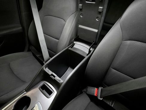 Used 2018 Chevrolet Malibu LT image 45