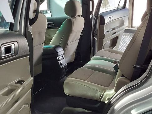 Used 2013 Ford Explorer FWD image 19
