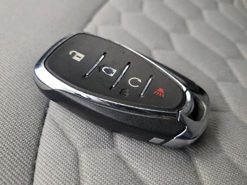 Used 2019 Chevrolet Equinox LS w/ LS Convenience Package image 32