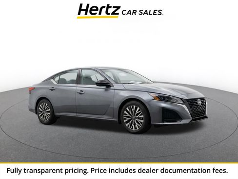 Used 2025 Nissan Altima 2.5 SV FWD image 1
