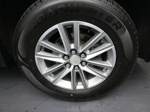 Used 2023 Chevrolet Traverse LT FWD image 10