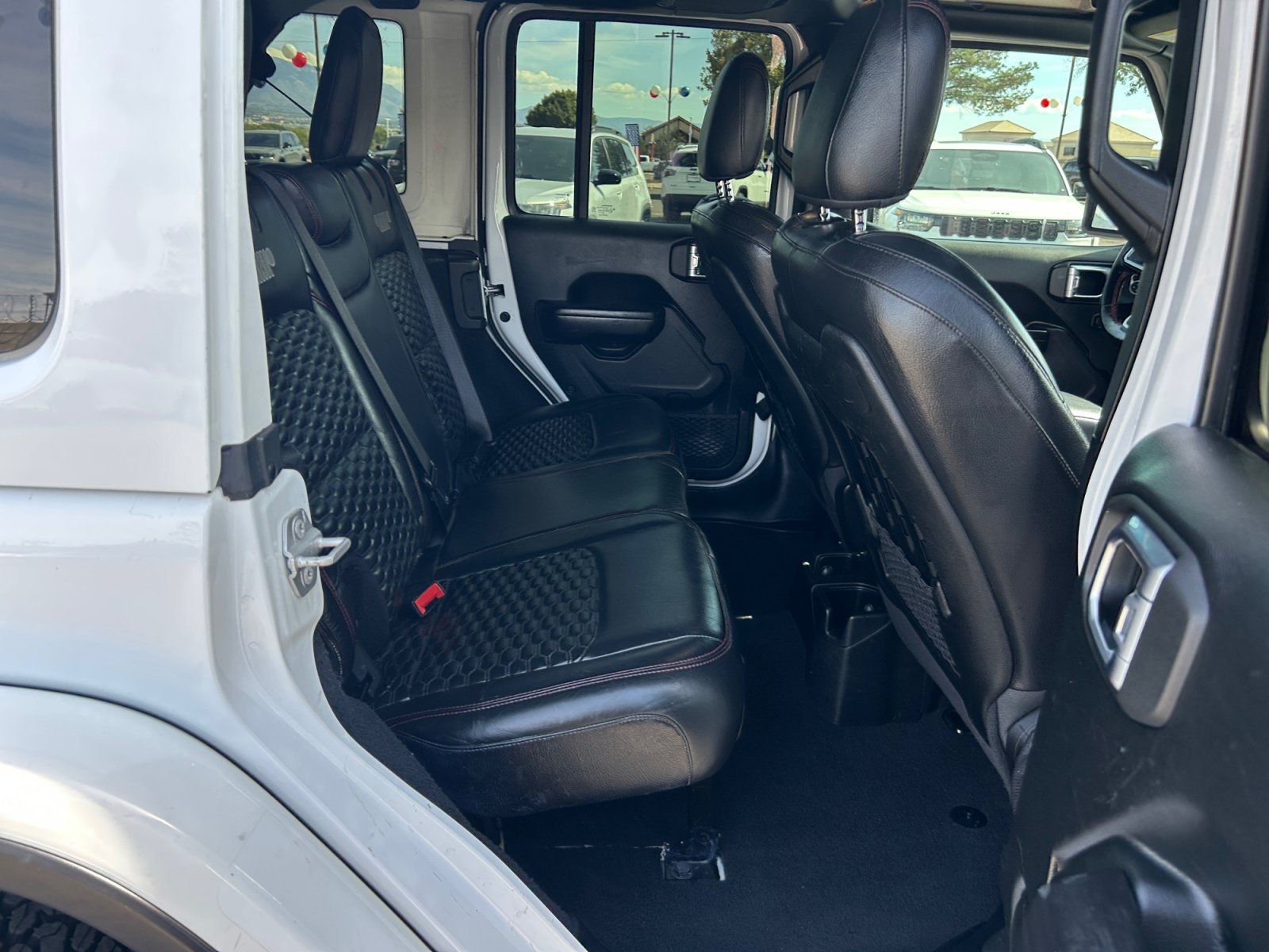 Used 2020 Jeep Wrangler Unlimited Rubicon AWD/4WD image 18