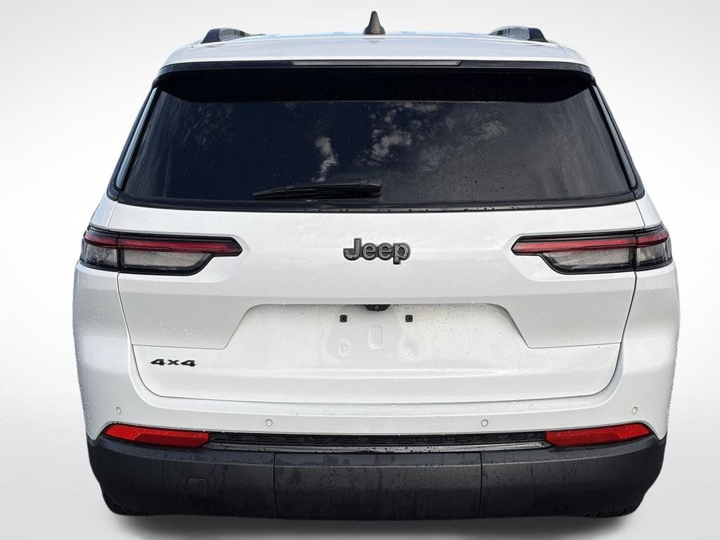 Used 2023 Jeep Grand Cherokee L Laredo AWD/4WD image 8