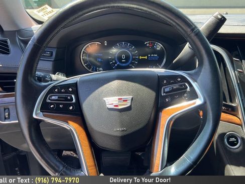 Used 2016 Cadillac Escalade Luxury AWD/4WD image 26
