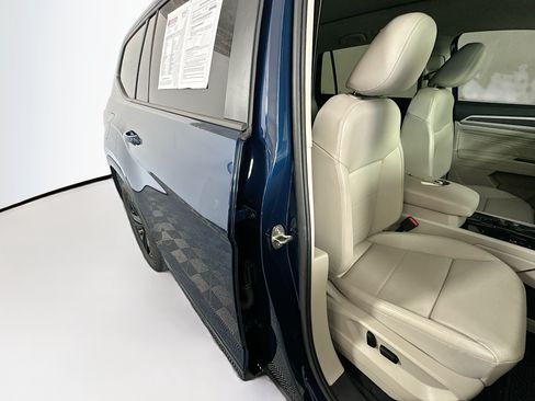 Used 2022 Volkswagen Atlas SEL R-Line AWD/4WD image 28