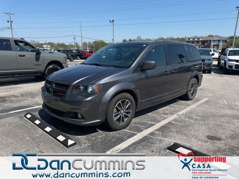 Used 2018 Dodge Grand Caravan GT image 1