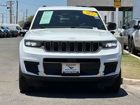 Certified 2024 Jeep Grand Cherokee L Laredo AWD/4WD image 9