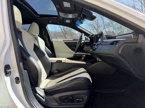 Used 2023 Lexus ES 350 F Sport w/ Accessory Package (Z2) FWD image 8