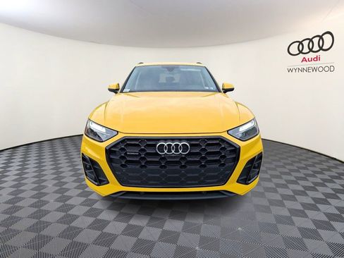 Used 2023 Audi Q5 2.0T Premium Plus w/ Premium Plus Package AWD/4WD image 2