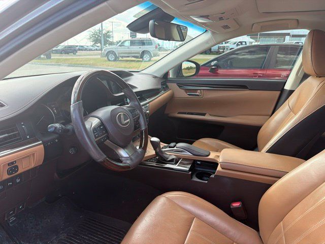 Used 2016 Lexus ES 350 w/ Luxury Package w/Wood Trim FWD image 12