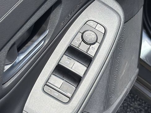 New 2026 Nissan Sentra SV w/ SV Convenience Package FWD image 19