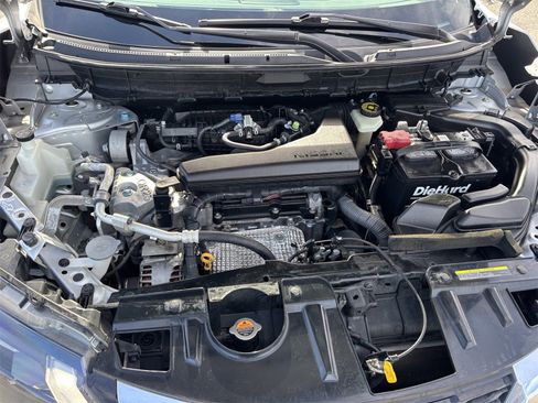 Used 2018 Nissan Rogue SL image 33