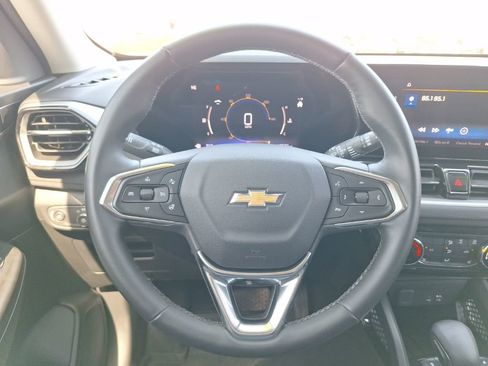 Used 2024 Chevrolet TrailBlazer LT w/ LT Cold Weather Package image 8