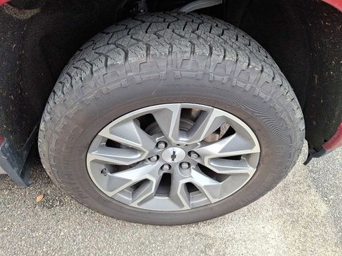 Used 2022 Chevrolet Silverado 1500 High Country w/ Technology Package image 3