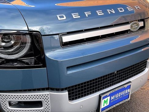 Used 2025 Land Rover Defender 110 S image 33