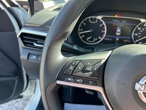 Used 2023 Nissan Altima 2.5 SV image 22
