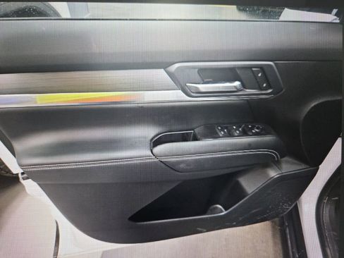 Used 2025 GMC Terrain Elevation image 13