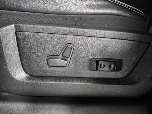 Used 2023 RAM 3500 Laramie AWD/4WD image 17