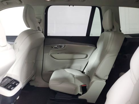 Certified 2024 Volvo XC90 B6 Ultimate w/ Protection Package Premier AWD/4WD image 12