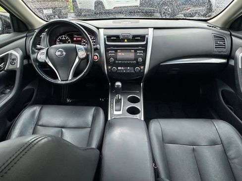 Used 2013 Nissan Altima 2.5 SL FWD image 30