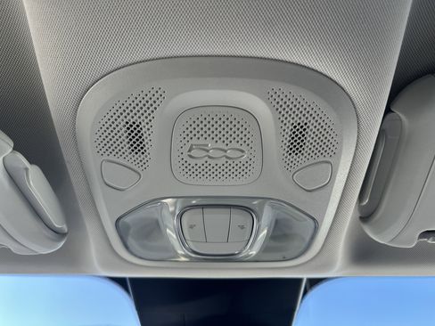 Used 2017 FIAT 500X Trekking w/ Cold Weather Package image 18