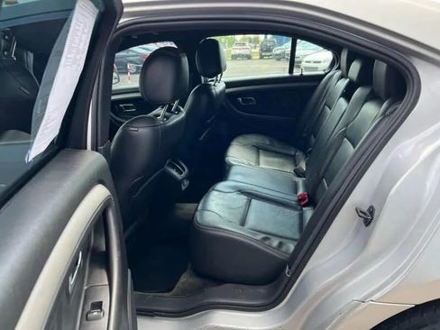 Used 2014 Ford Taurus SEL image 11